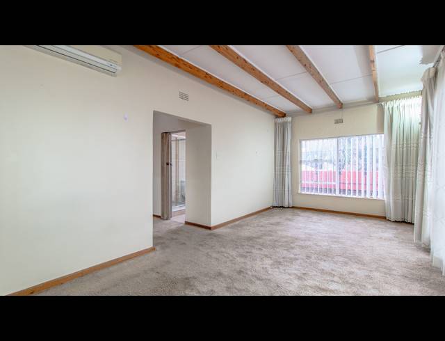 4 BEDROOM HOUSE FOR SALE IN GLENVISTA